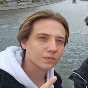 Толстов Максим Александрович